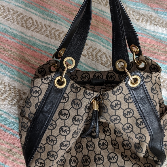 Michael Kors Purse - Picture 1 of 4